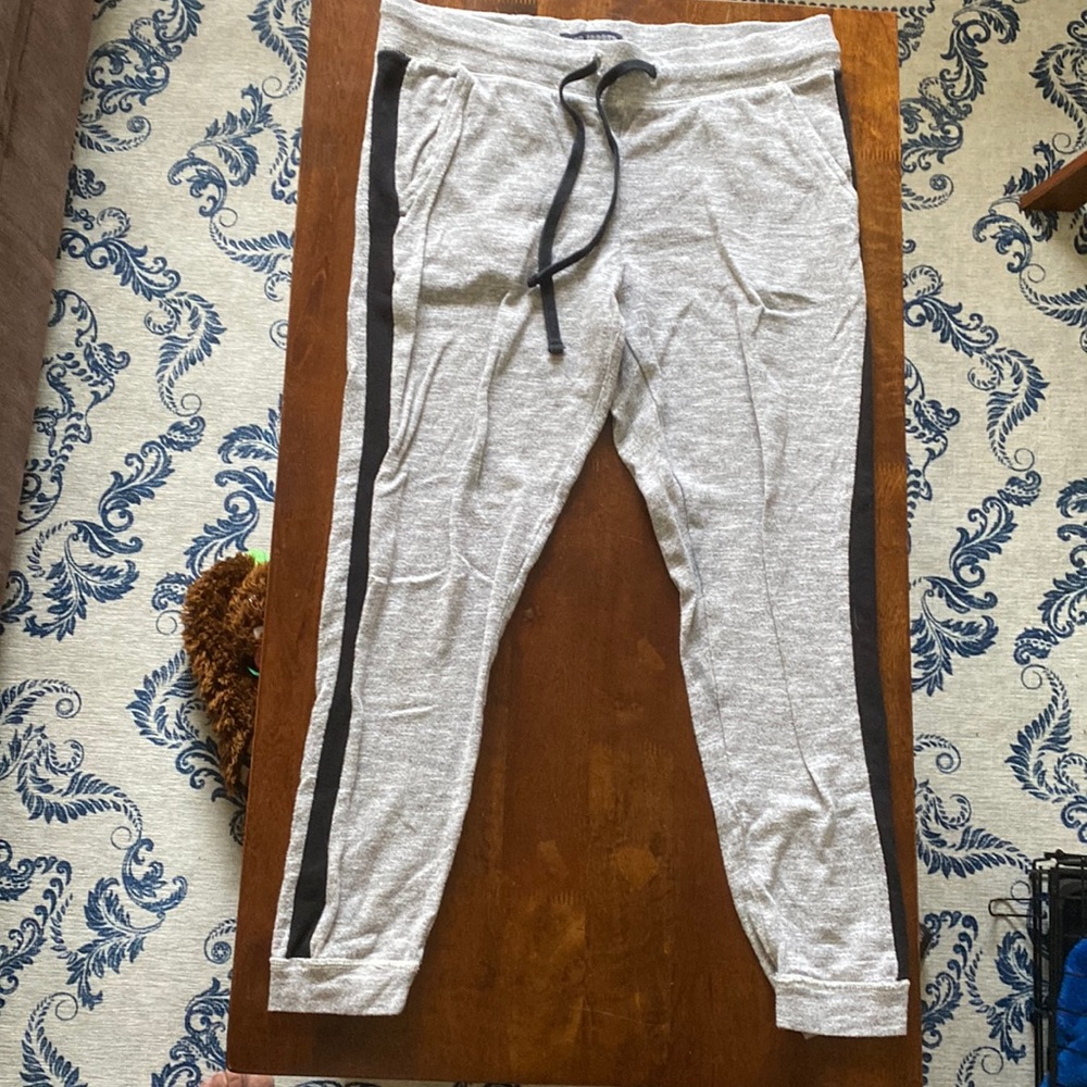 AEO jogger
